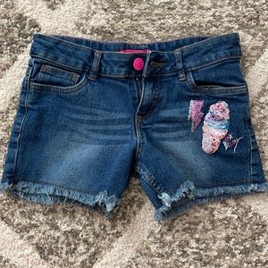 Betray Johnson denim shorts size 8. Good condition